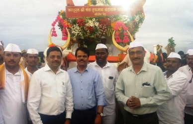 पालखी सोहळ्यातील महावितरणचे 'प्रकाशयात्री'