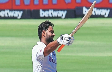 भारत-आफ्रिका कसोटी मालिका : पंतच्या शिकस्तीनंतर गोलंदाजांवर भिस्त