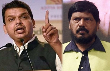 आठवलेंना विधानसभेत योग्य सन्मान देऊ – मुख्यमंत्री