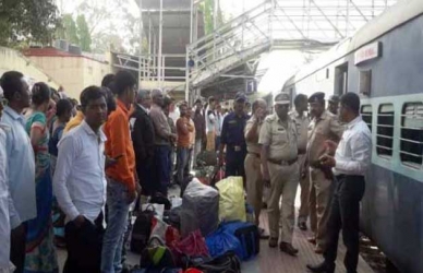 बॉम्बच्या अफवेनंतर सातार्‍यात कोयना एक्स्प्रेस थांबवली