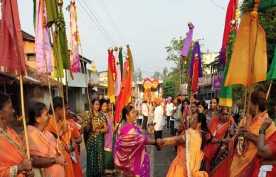 जगदगुरु नरेंद्राचार्यजी महाराज भक्त सेवा मंडळाच्यावतीने गुढीपाडव्यानिमित्त कोल्हापूरात शोभायात्रा