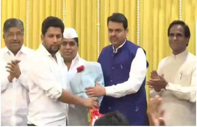 सुजय विखे-पाटलांच्या हातात ‘कमळ’, नगरमधून लोकसभेची उमेदवारी