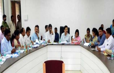 आचार संहितेचा भंग करणाऱ्यांवर परिणामकारक कारवाई करा