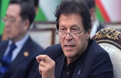 कुलभूषण जाधव यांच्यावर कायद्यानुसार कारवाई करणार – इम्रान खान