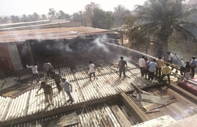 कराडात मसाले कंपनीच्या गोदामाला आग