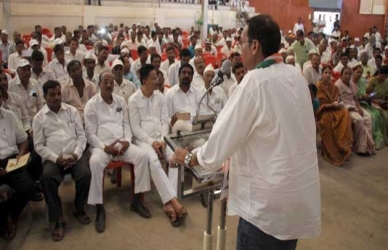 सत्ताधाऱ्यांना मतपेटीच्या माध्यमातून गाडा - उदयनराजे भोसले 