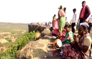 पाटणमध्ये निसर्गपूजेचा सोहळा मोठ्या उत्साहात साजरा 