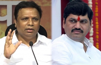 अबे ओ सांबा..आपके पिछे कितने गब्बर छूपे हैं?, आशिष शेलार धनंजय मुंडेंवर बरसले