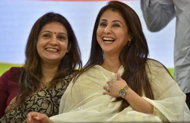 उर्मिला मातोंडकर निवडणुकीच्या रिंगणात, काँग्रेसकडून उमेदवारी जाहीर