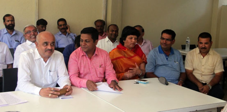 सहकार क्षेत्रातील कणखर नेतृत्व